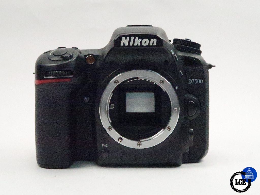 Nikon D7500