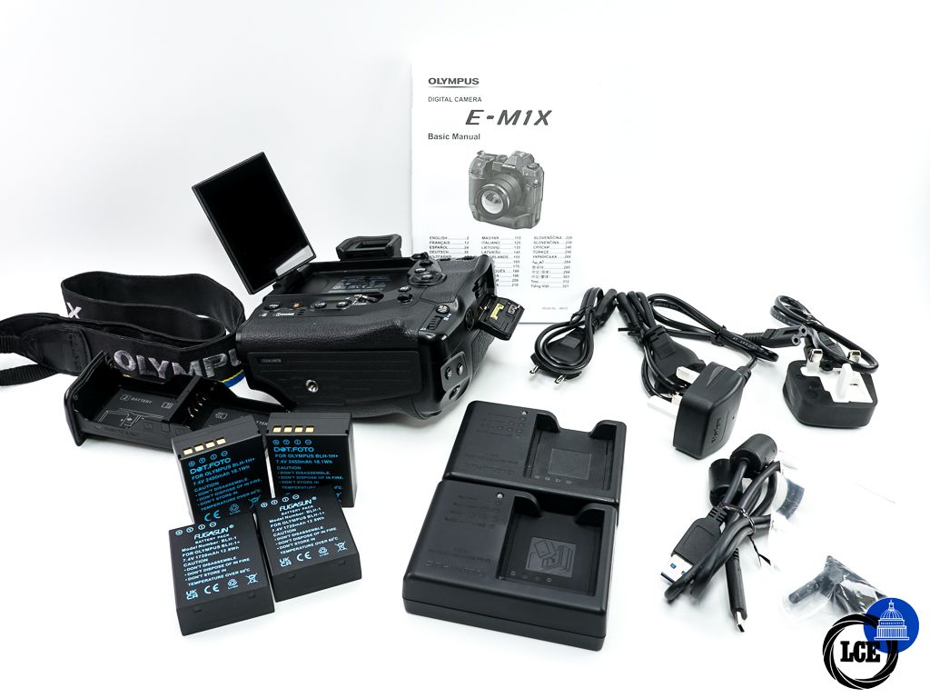 Olympus OM-D E-M1x Body * BOXED *