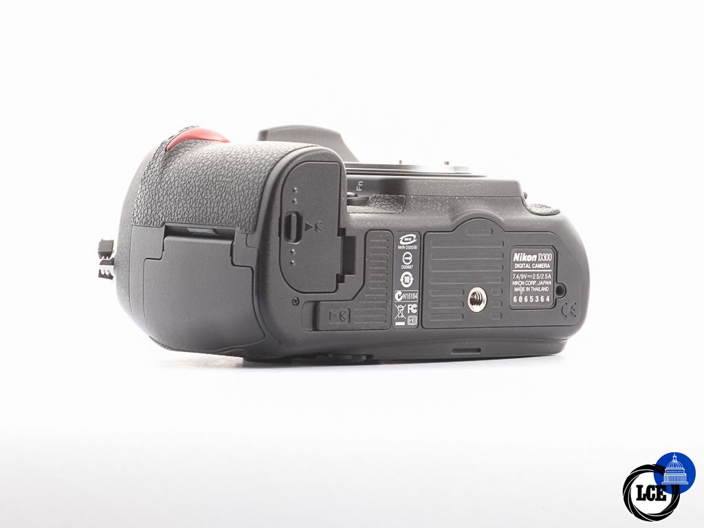 Nikon D300 Body [4*] | 10114708