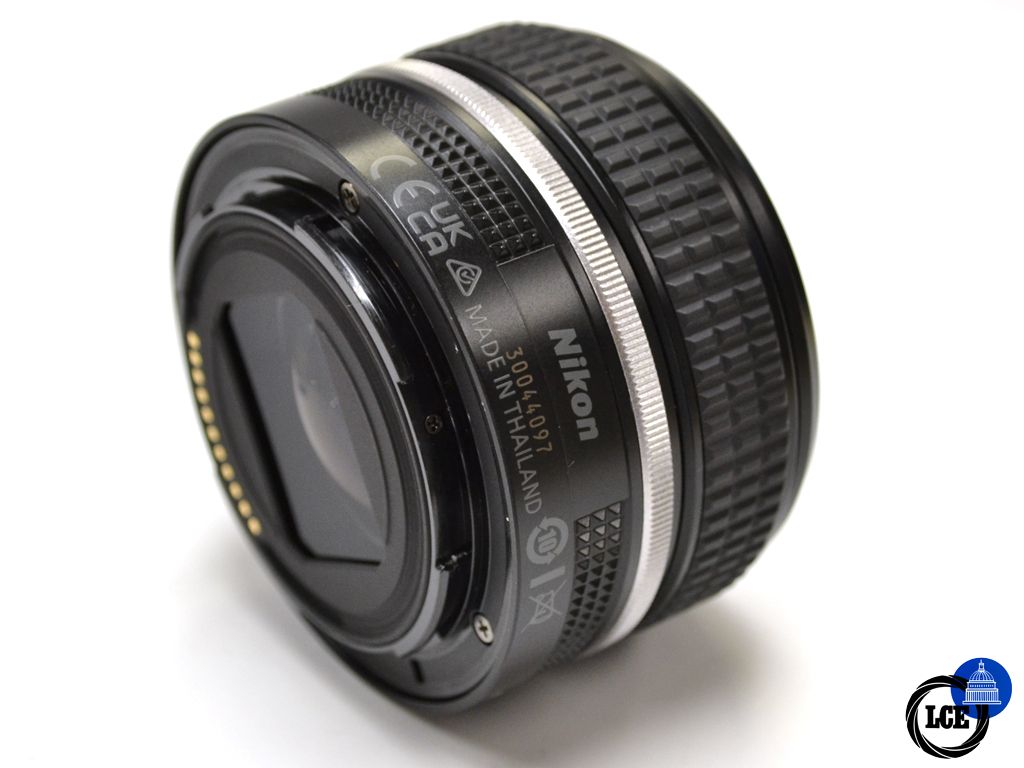 Nikon Z 40mm F2 SE
