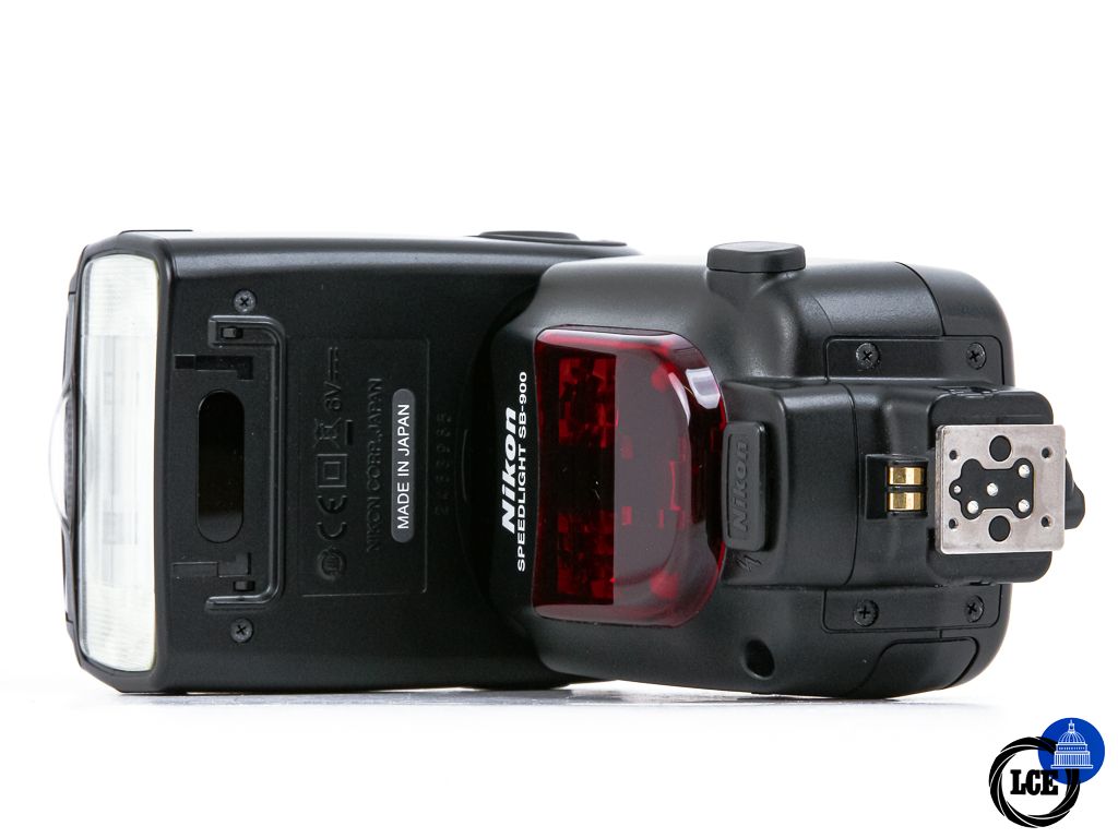 Nikon Speedlight SB-900 