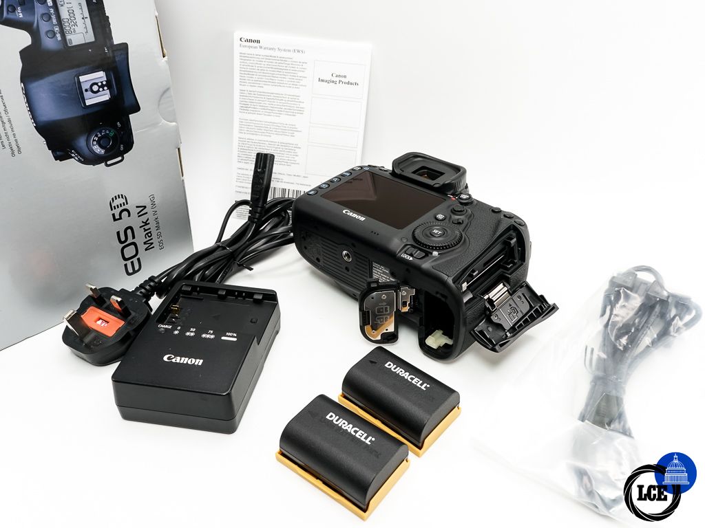 Canon EOS 5D Mark IV Body * VERY LOW SHUTTER COUNT OF ONLY 350 *