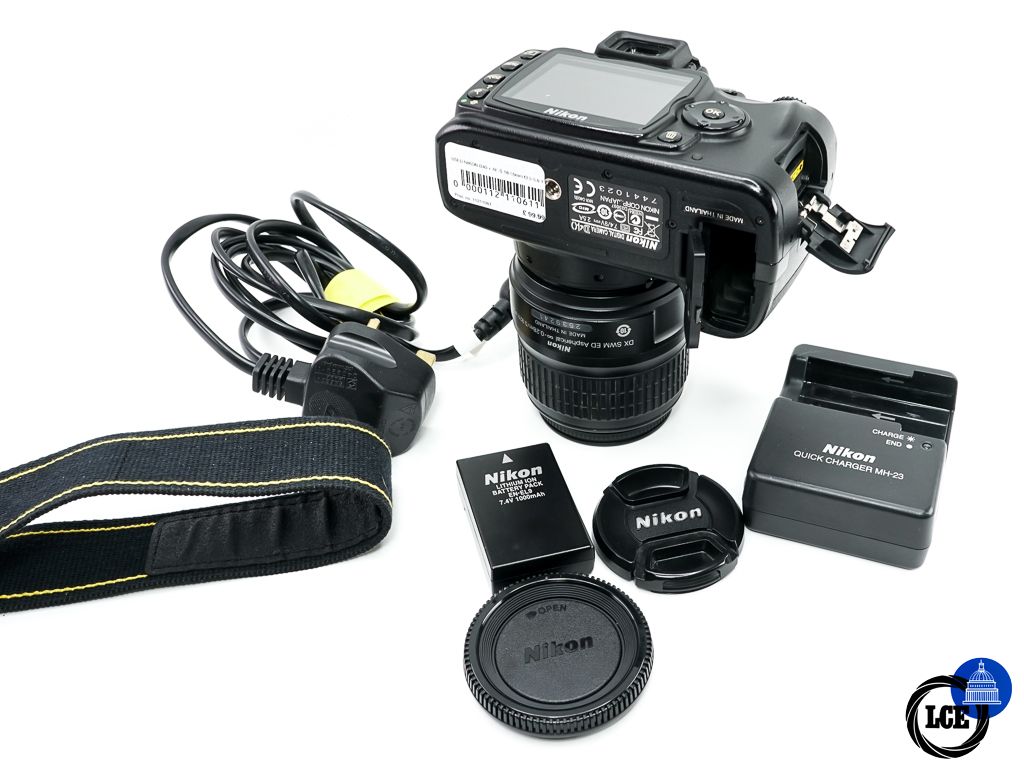 Nikon D40 + AF-S 18-55mm II ED
