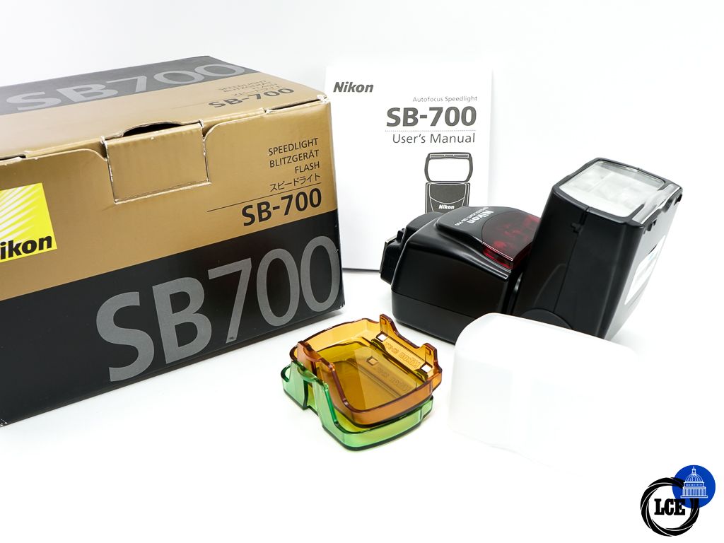 Nikon SB-700 Speedlight 
