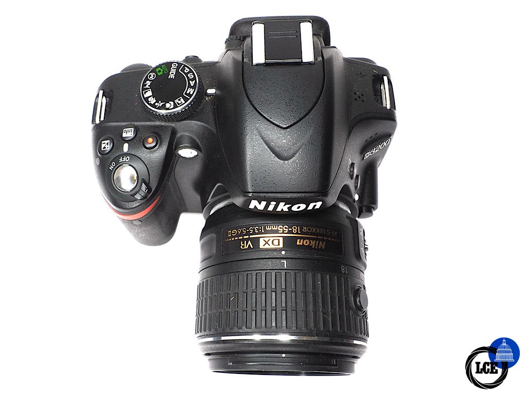 Nikon D3200 + 18-55mm VR