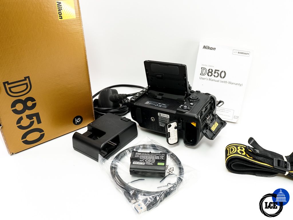 Nikon D850 Body * SHUTTER COUNT ONLY 860 *