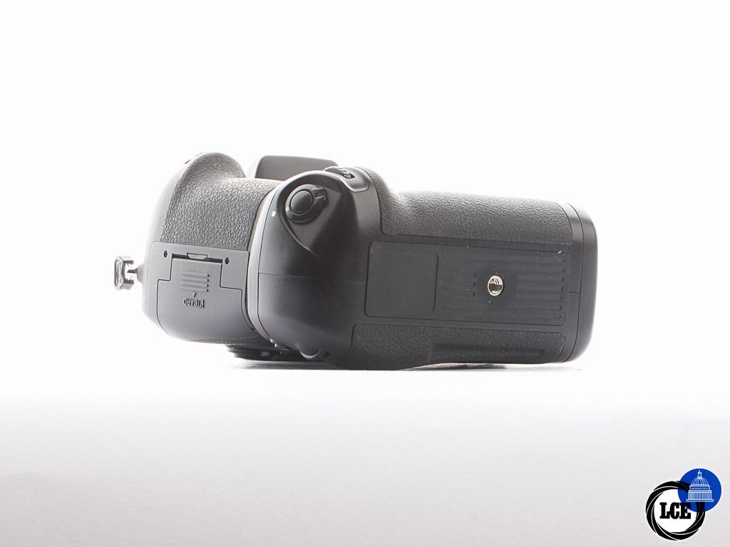 Nikon D800 Body + Grip [4*] | 10115017