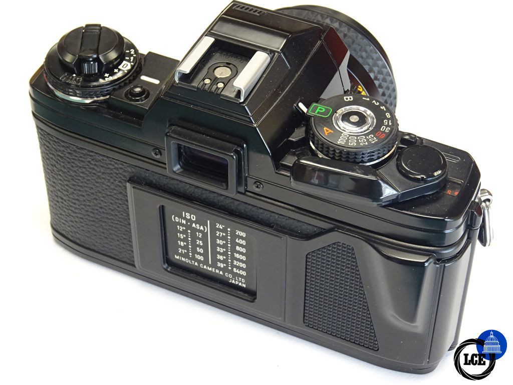 Minolta X700 with 28mm