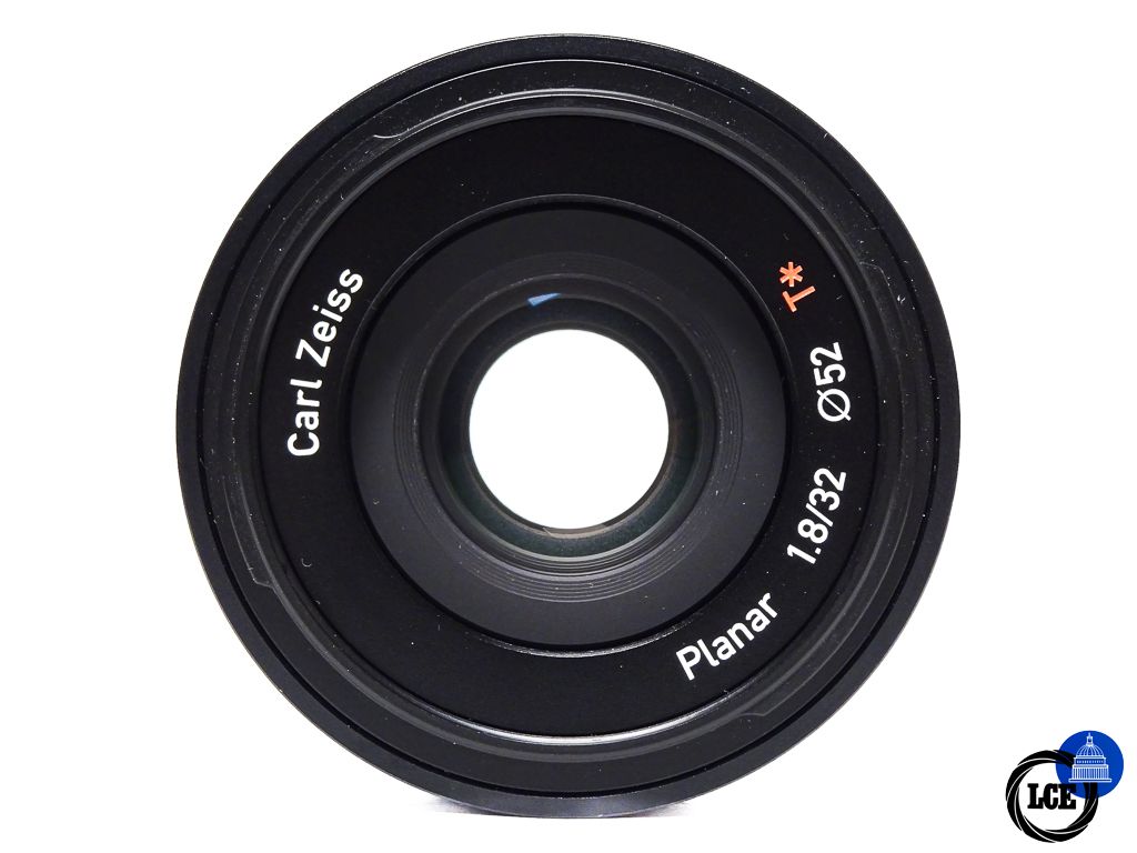 Zeiss Touit 32mm f1.8 E mount