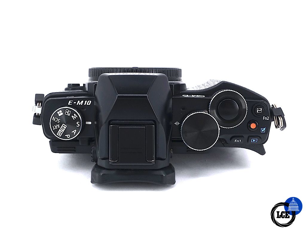 Olympus OM-D E-M10 + Grip - Boxed | 3*