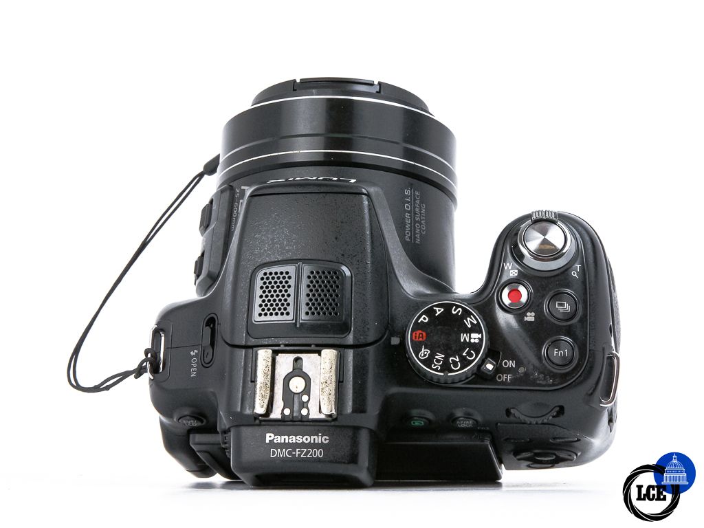 Panasonic Lumix FZ200