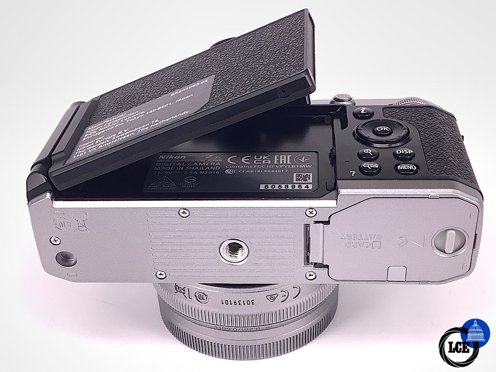 Nikon Z fc + 16-50mm F3.5-6.3 VR *shutter sub 200*