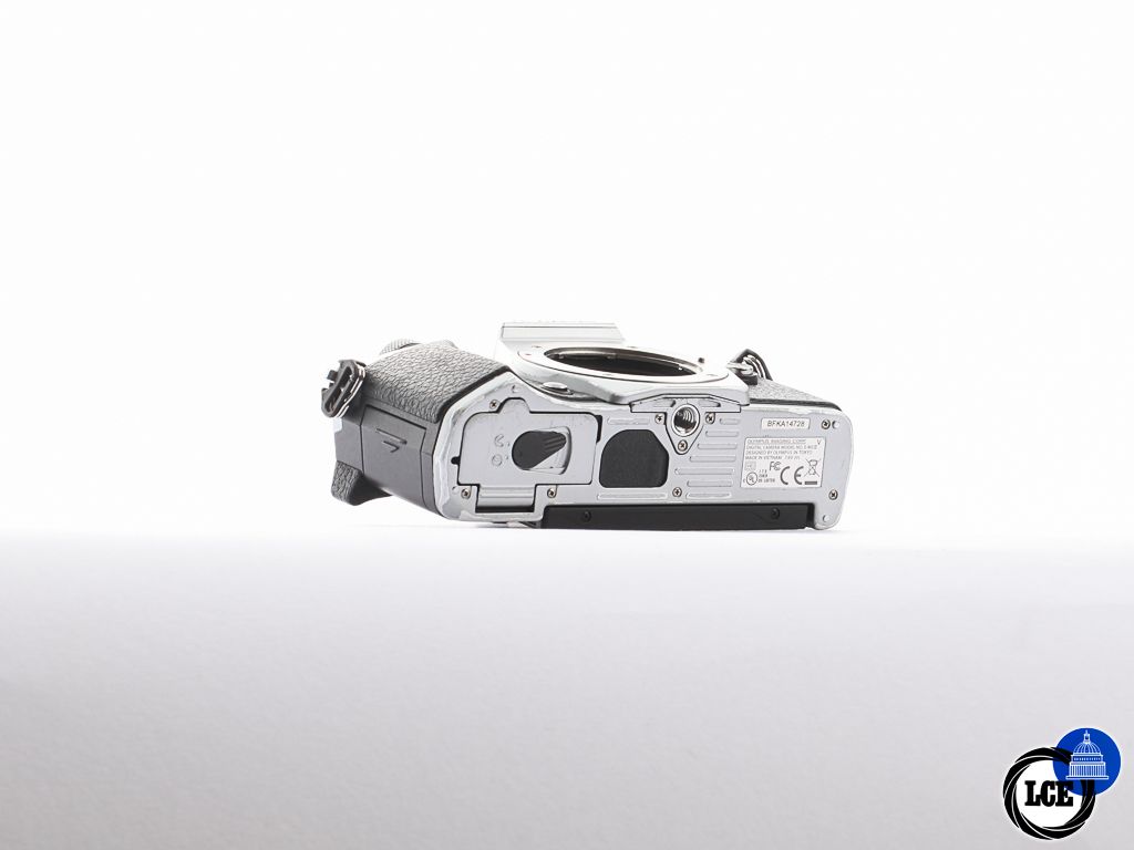 Olympus OM-D E-M5 II Body [4*] | 10115060