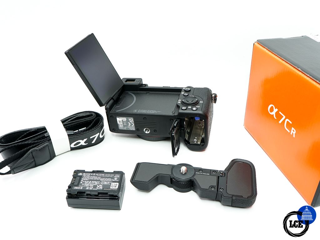 Sony A7CR Body * LIKE NEW / SHUTTER COUNT ONLY 176 *