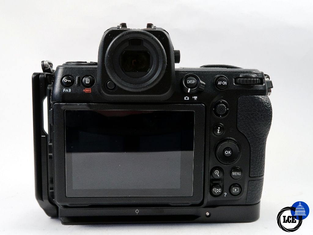 Nikon Z8 (Low shutter count)