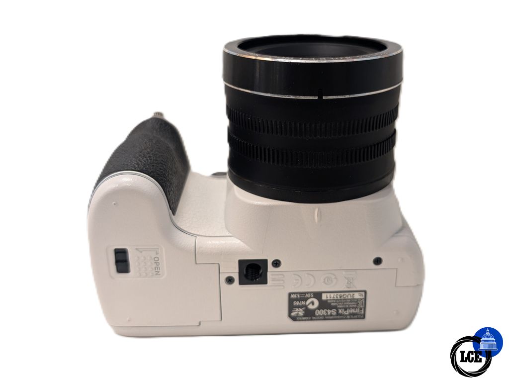 FujiFilm Finepix S4300