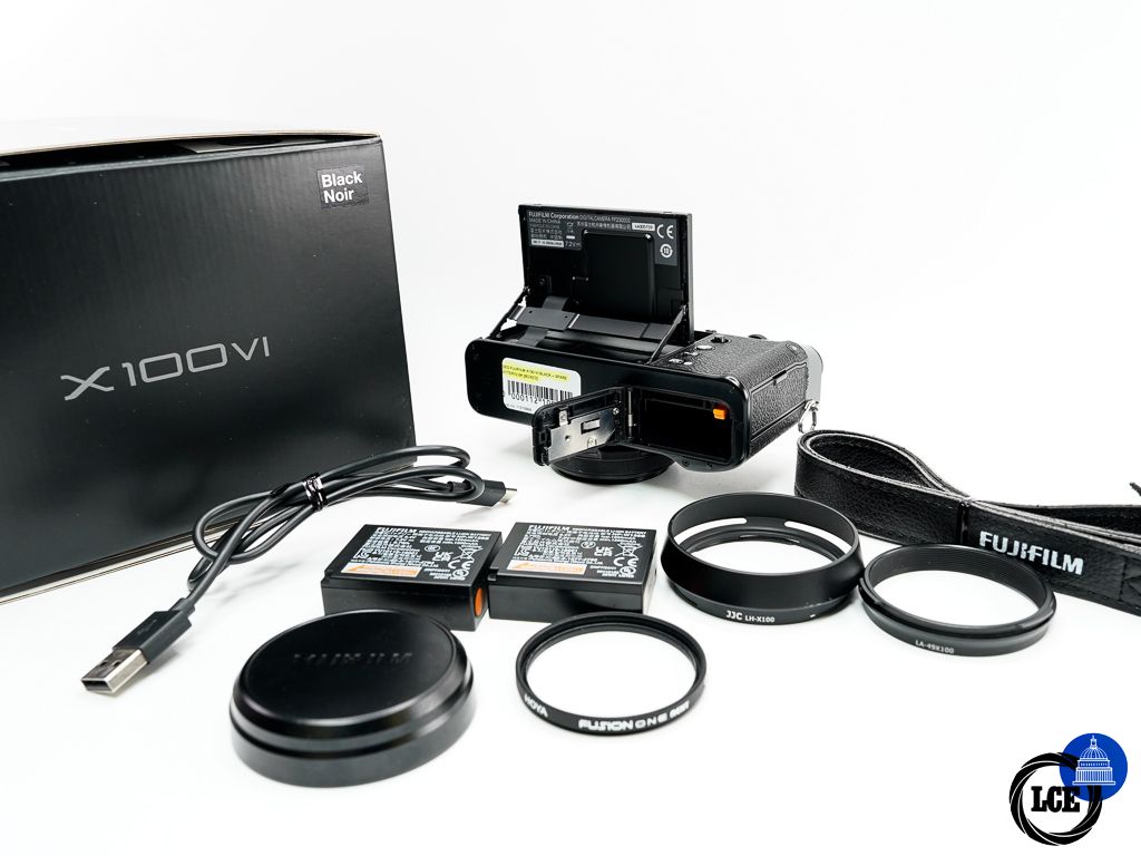 FujiFilm X100 VI Black * BOXED + SPARE BATTERY *