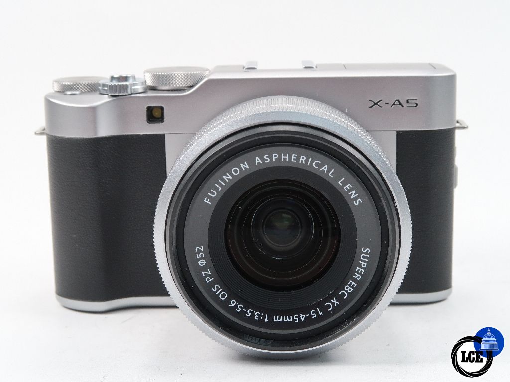 FujiFilm X-A5 15-45mm f3.5-5.6 OIS PZ
