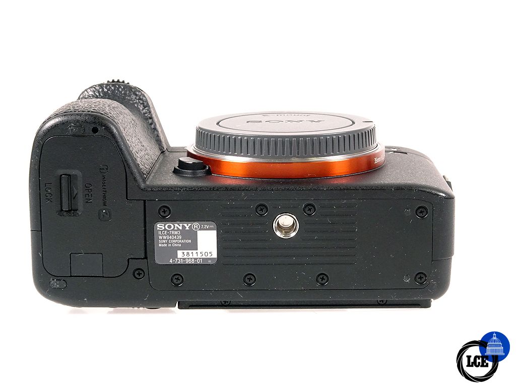 Sony A7R III Body