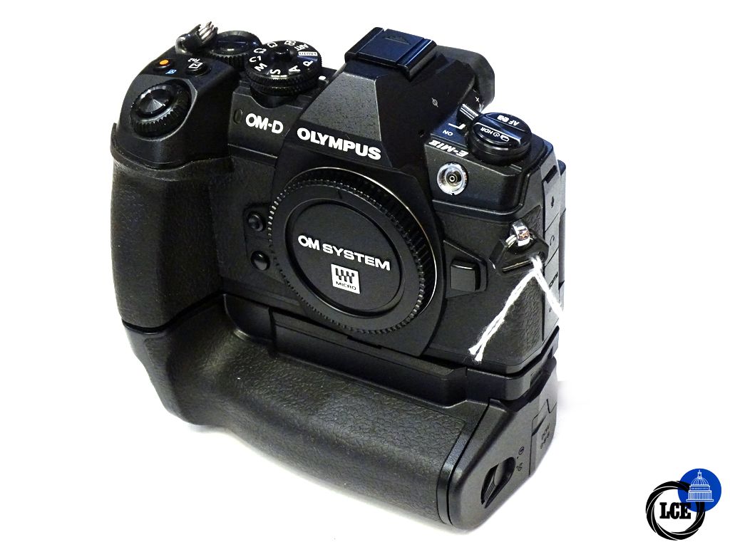 Olympus OM-D E-M1 MKII + HLD-9 Grip