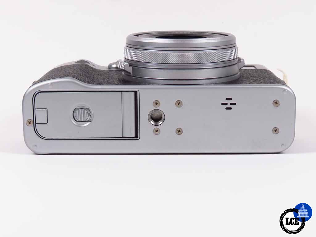 FujiFilm X100V Chrome