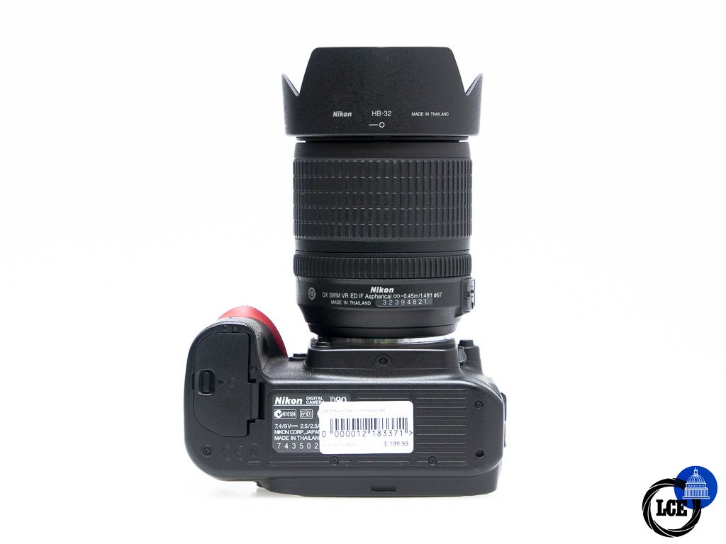 Nikon D90 + AF-S 18-105mm VR