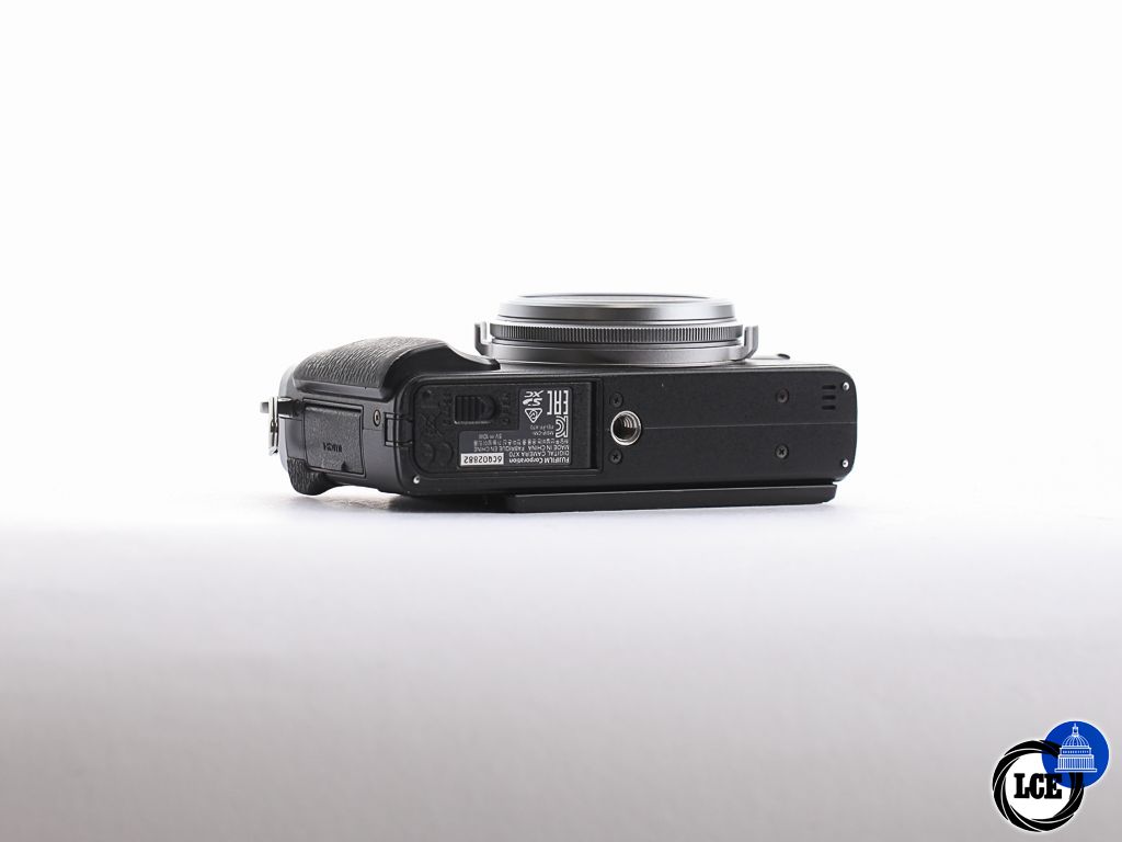 FujiFilm X70 [3*] | 10115311