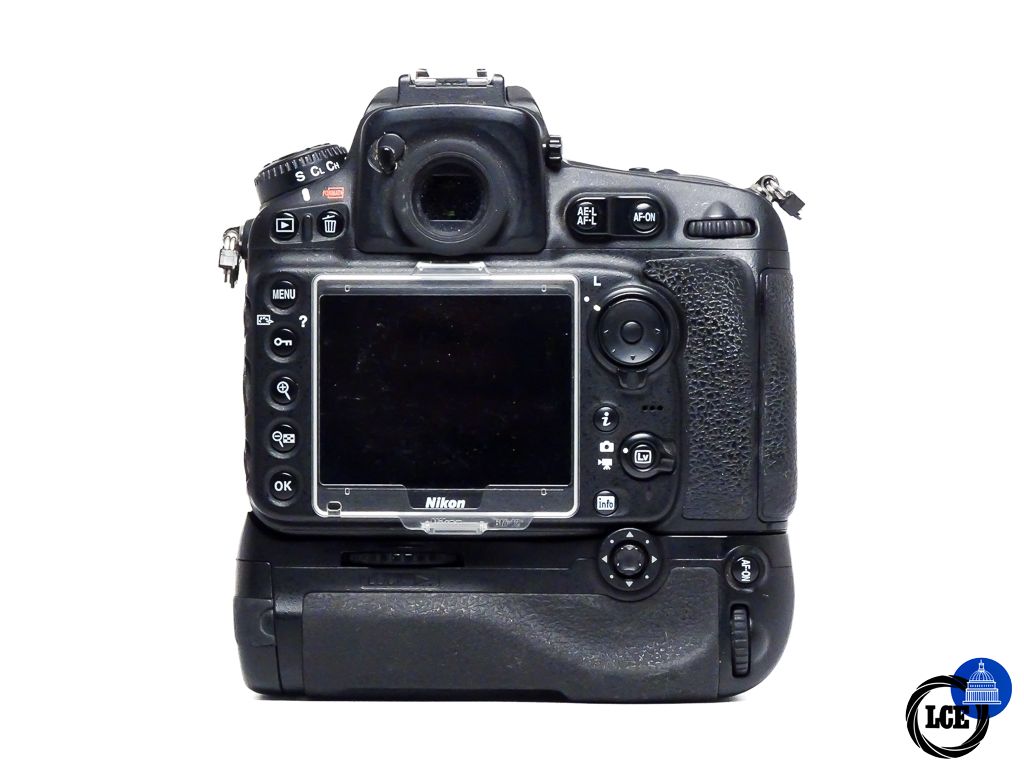 Nikon D810 + MB-D12 [85K]