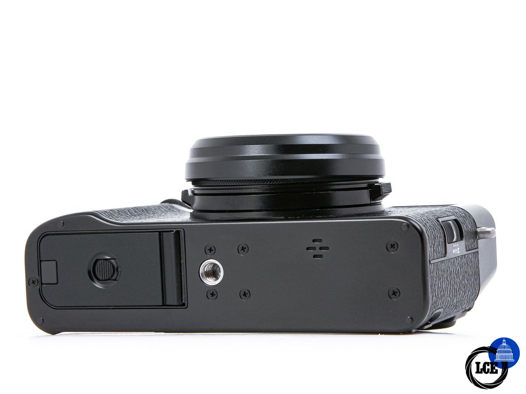 FujiFilm X100V **1k Shutter Count** Boxed
