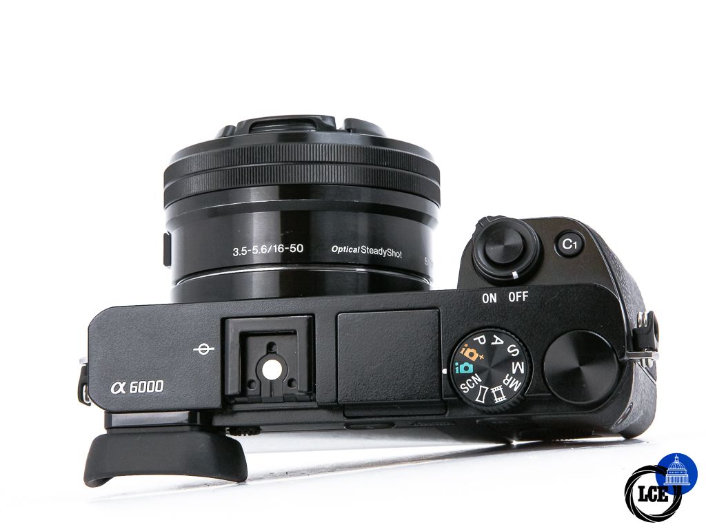 Sony A6000 + 16-50mm OSS **6k Shutter Count**