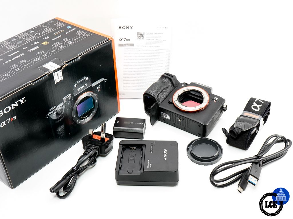 Sony A7R III Body   ** Low Shutter Count **