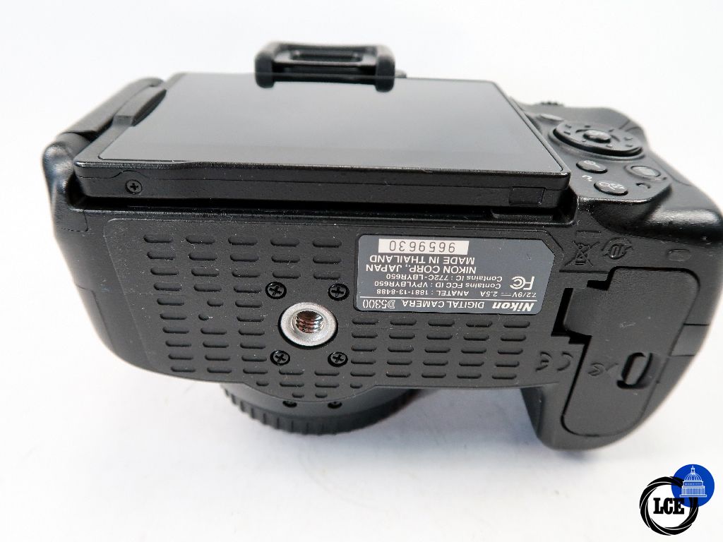 Nikon D3500 Body shutter count 1755