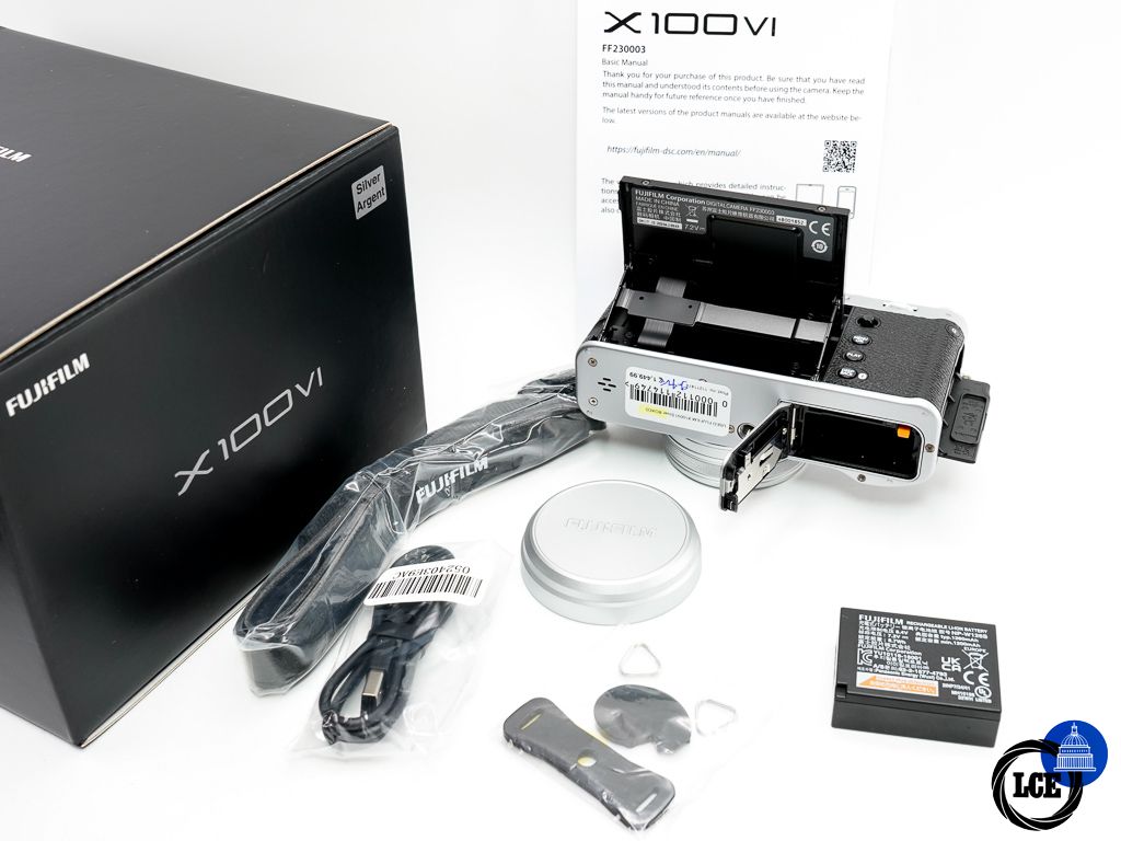 FujiFilm X100VI Silver * BOXED * 