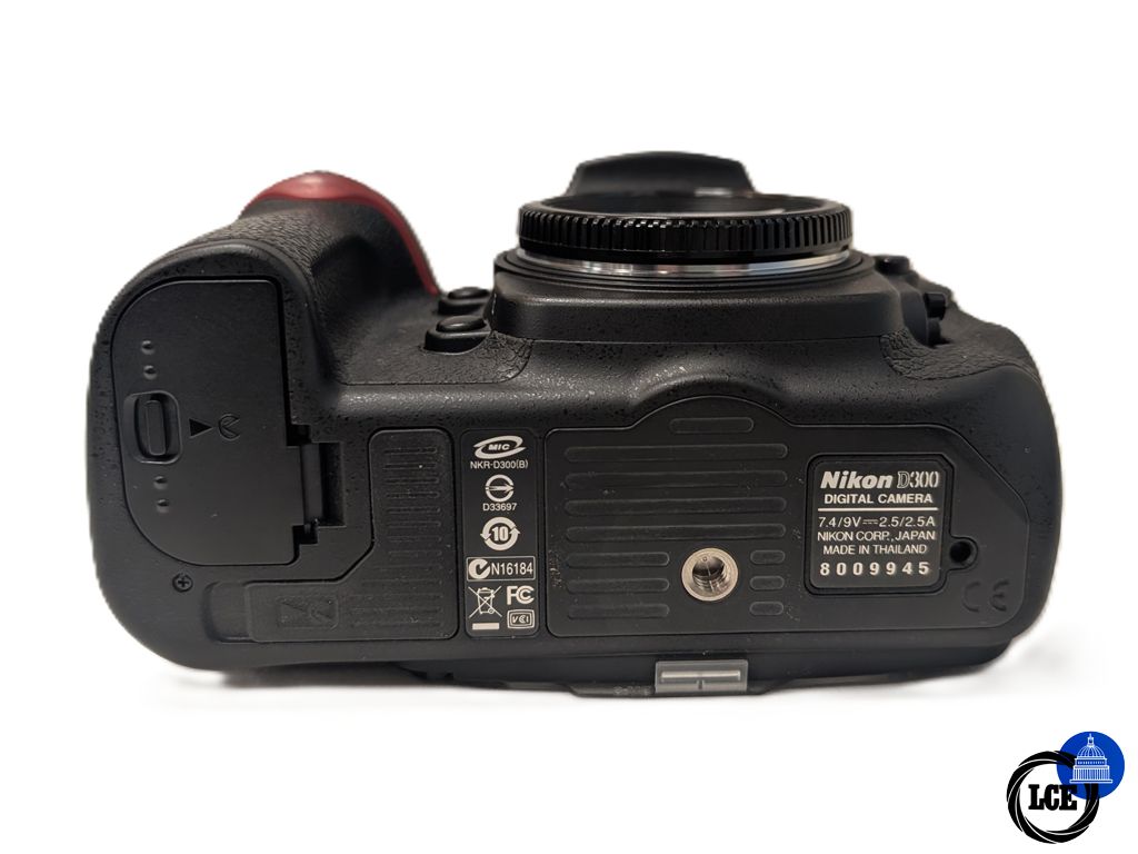Nikon D300 Body - Low 6450 Shutter Count