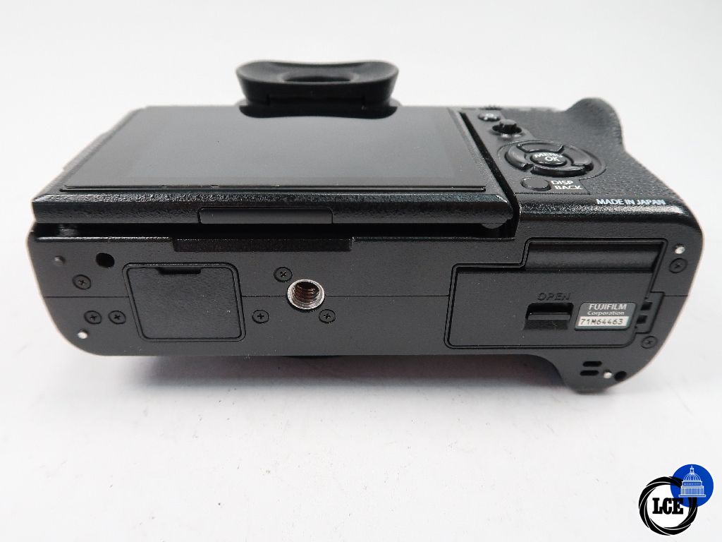 FujiFilm X-T2 Body shutter count 16,347