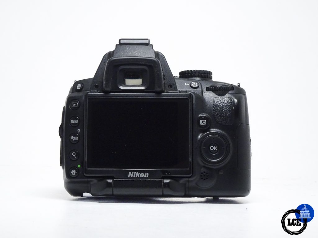Nikon D5000+18-55mm VR