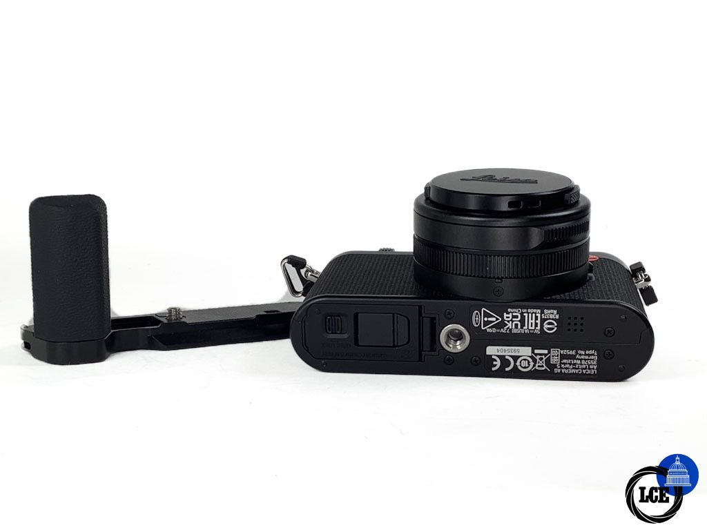 Leica D-LUX 8 Black + Grip