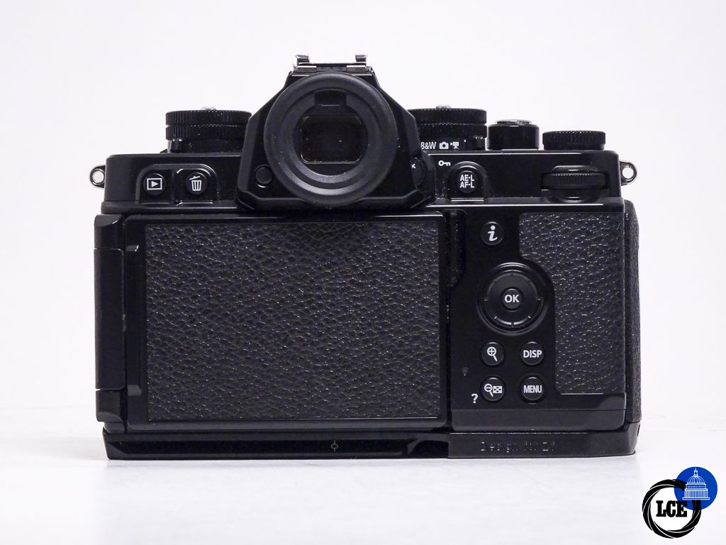 Nikon Zf + SmallRig Grip
