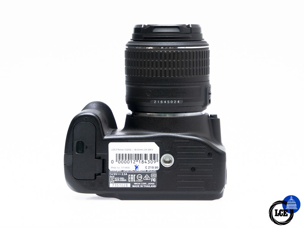 Nikon D3200 + 18-55mm DX VR II