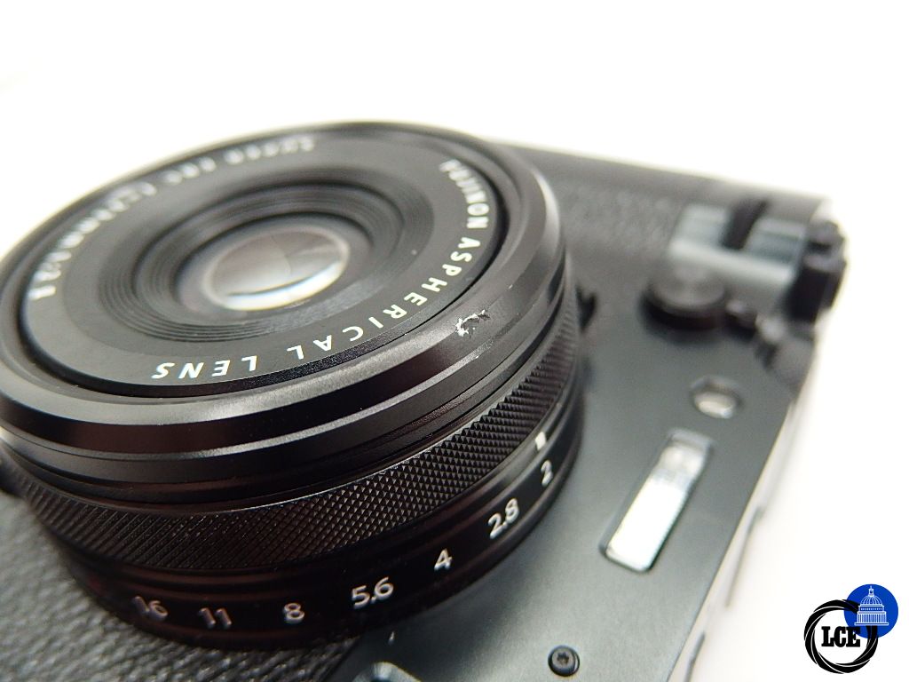FujiFilm X100VI black