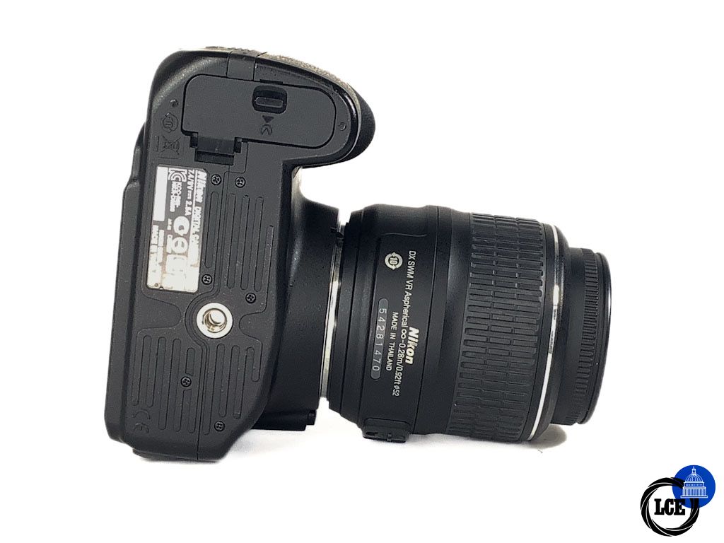Nikon D3200 + AF-S 18-55mm F3.5-5.6 G