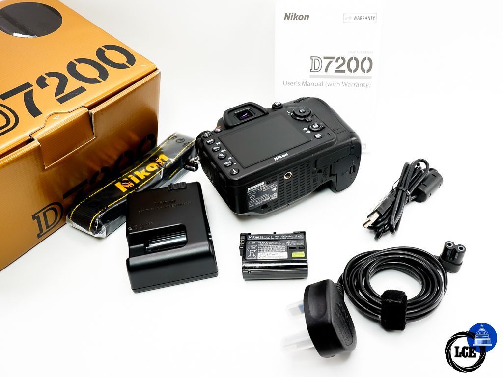 Nikon D7200 Body * BOXED *