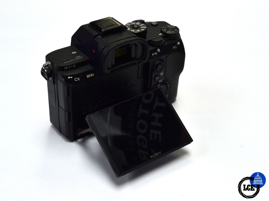 Sony A7R III Body Only