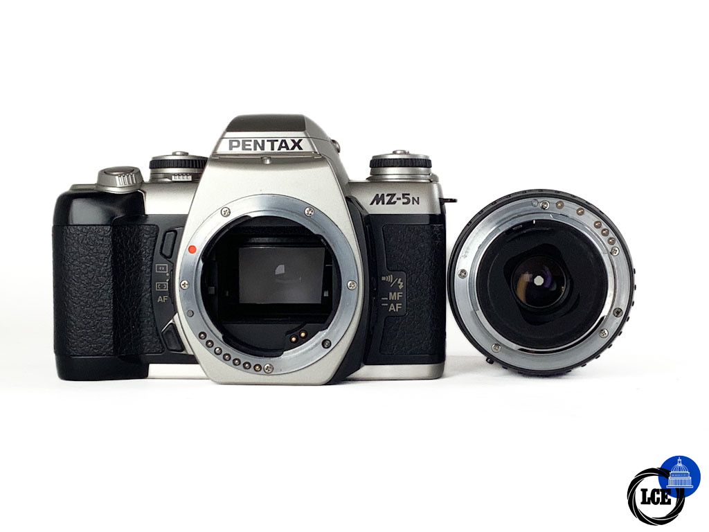 Pentax MZ 5N + 28-70mm F4