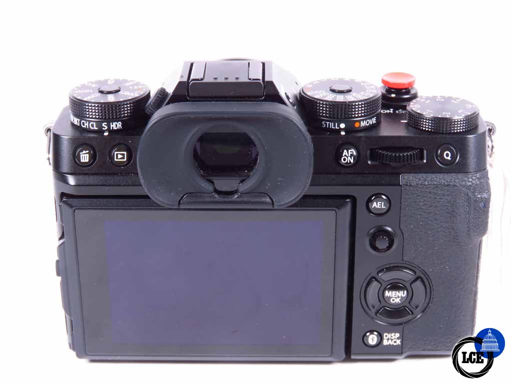 FujiFilm X-T5 c/w 18-55mm f2.8-4