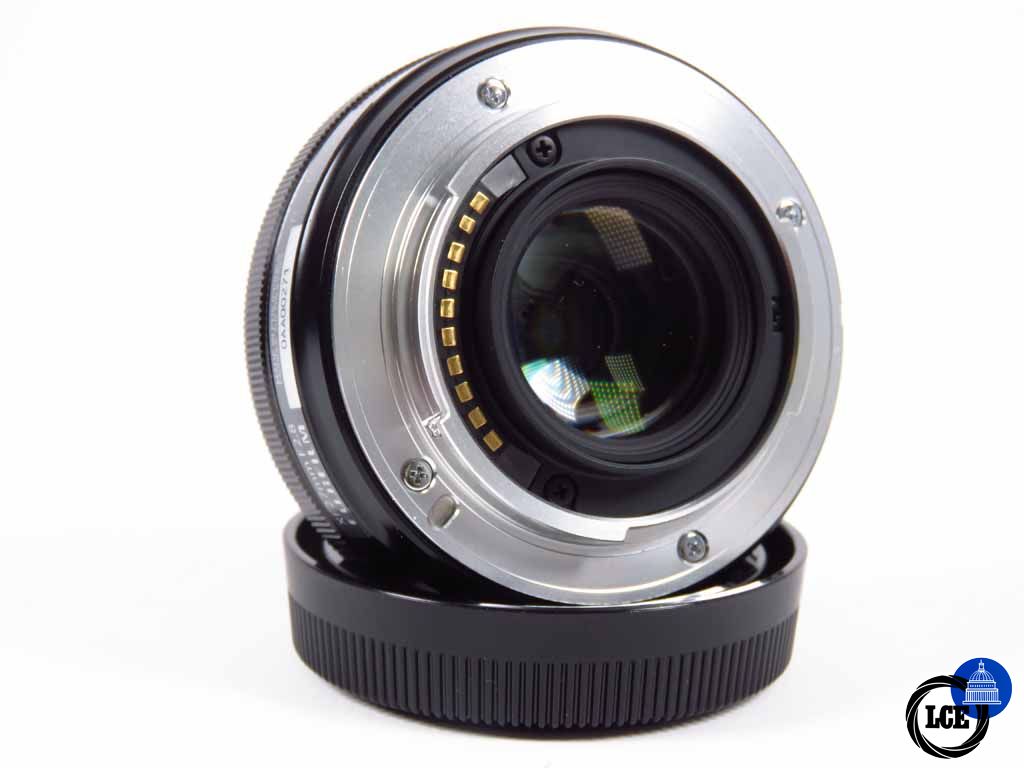 FujiFilm XF 27mm f2.8