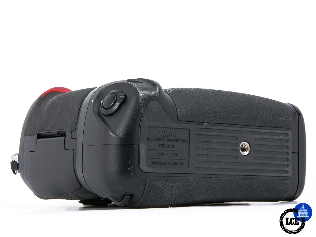 Nikon D300 + MB-D10 **8k Shutter Count**