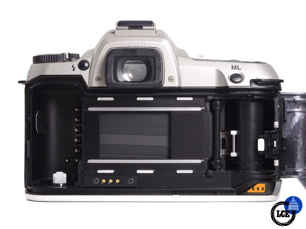 Pentax MZ-30 + 28-80mm f3.5-5.6 SMC