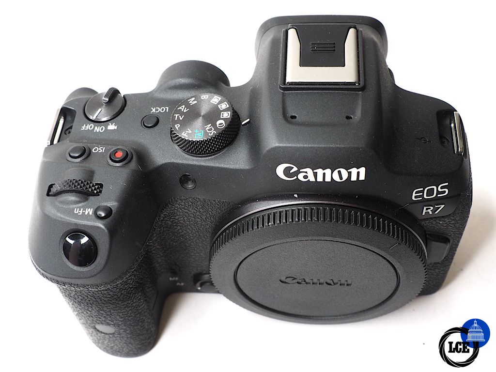 Canon R7