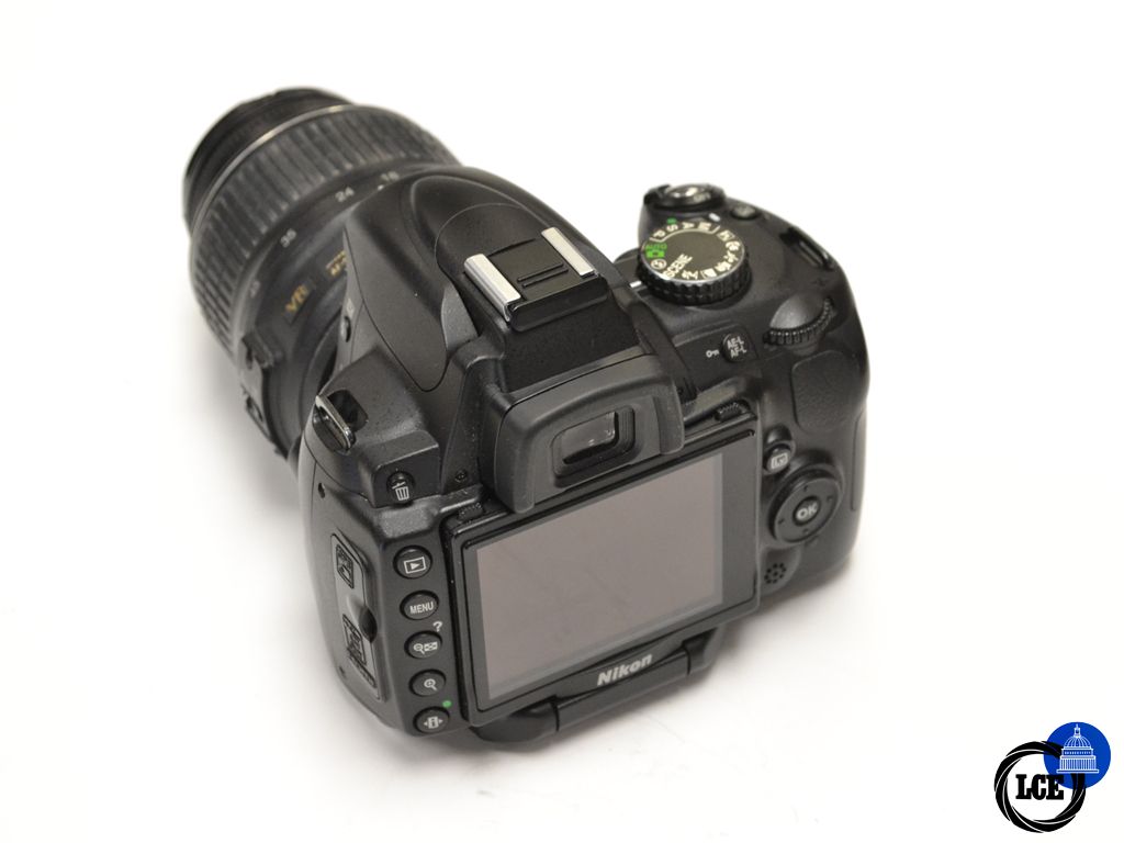 Nikon D5000 + 18-55mm F3.5-5.6 VR (Act Only 6711)